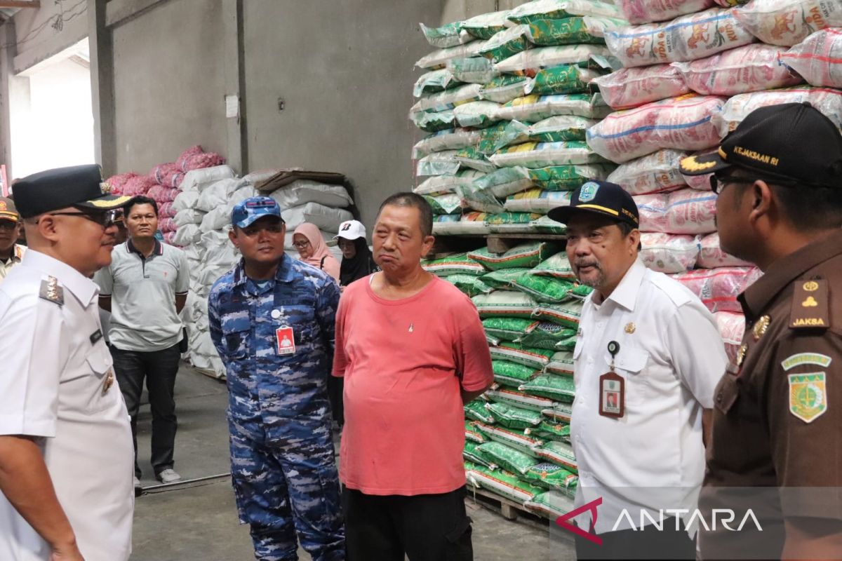 Pj Bupati Belitung pastikan ketersediaan pangan aman jelang Lebaran 2024