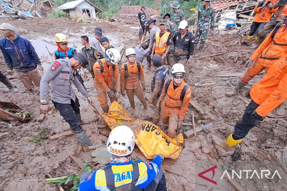 Banjir Bandung Barat, Jabar, telan 4 jiwa warga