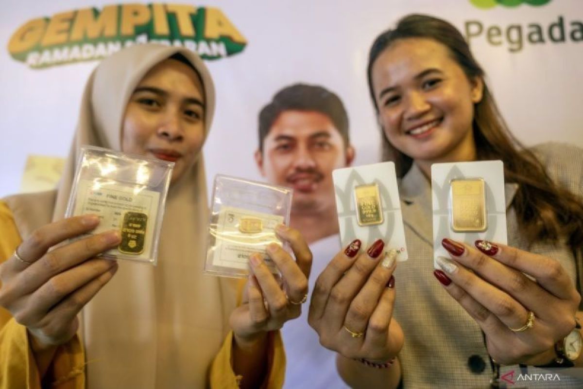 Harga emas Antam pagi ini naik jadi Rp1,222 juta per gram