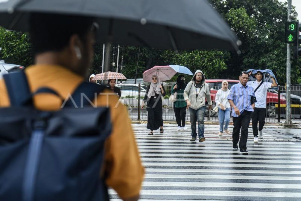 Sejumlah provinsi berpotensi diguyur hujan sedang hingga lebat