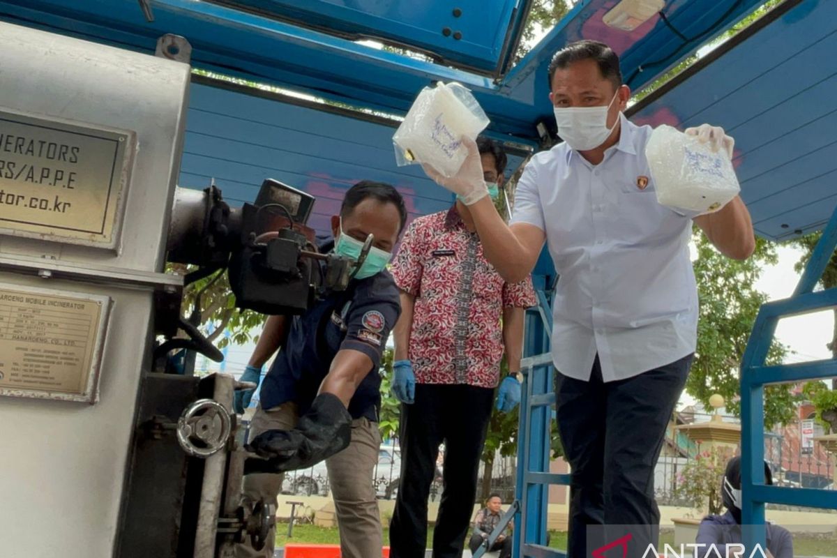 Polda Jambi musnahkan 20,7 kilogram sabu senilai Rp26,9 miliar selama Februari-Maret 2024