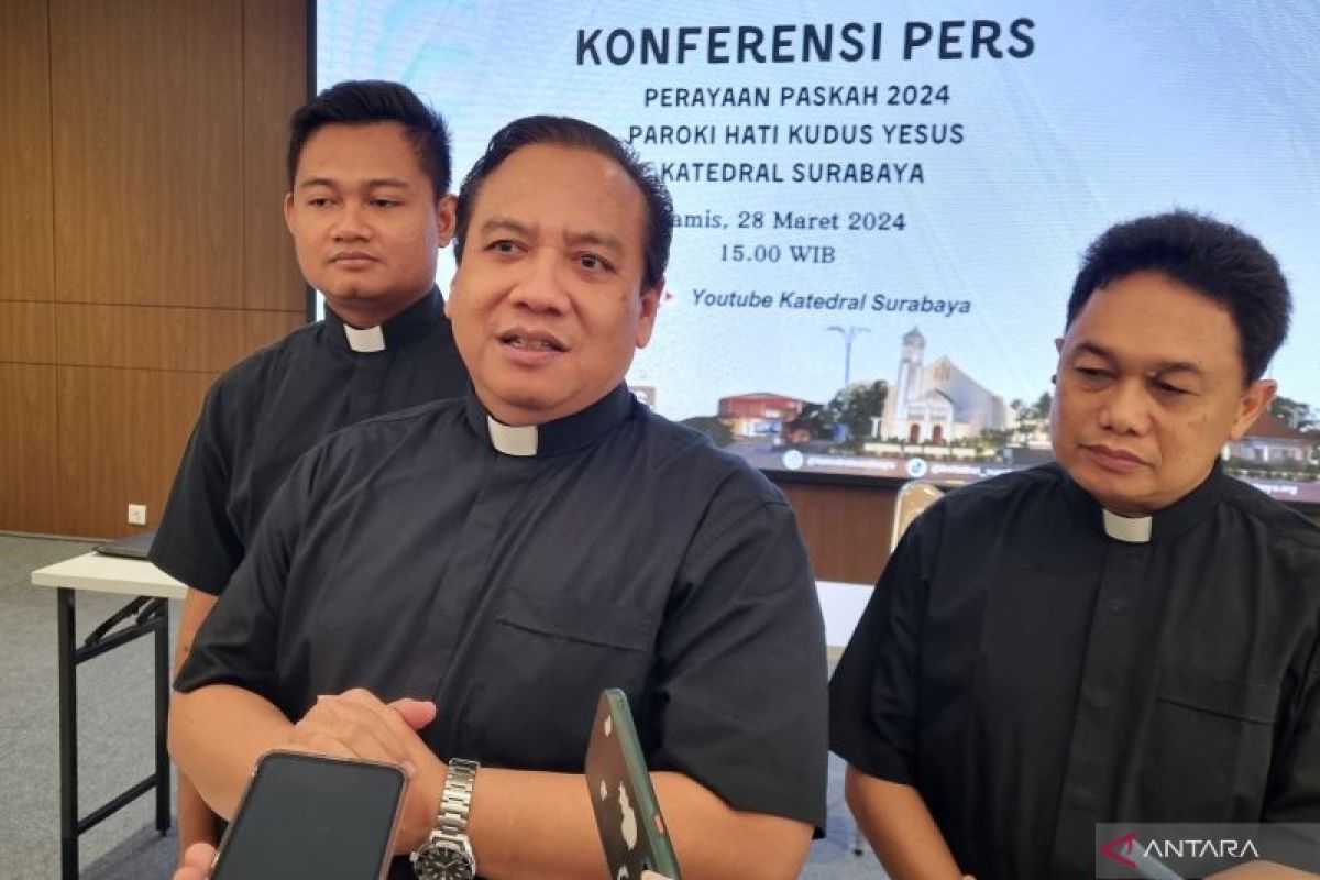 Katedral Surabaya: Paskah hadirkan perdamaian umat manusia