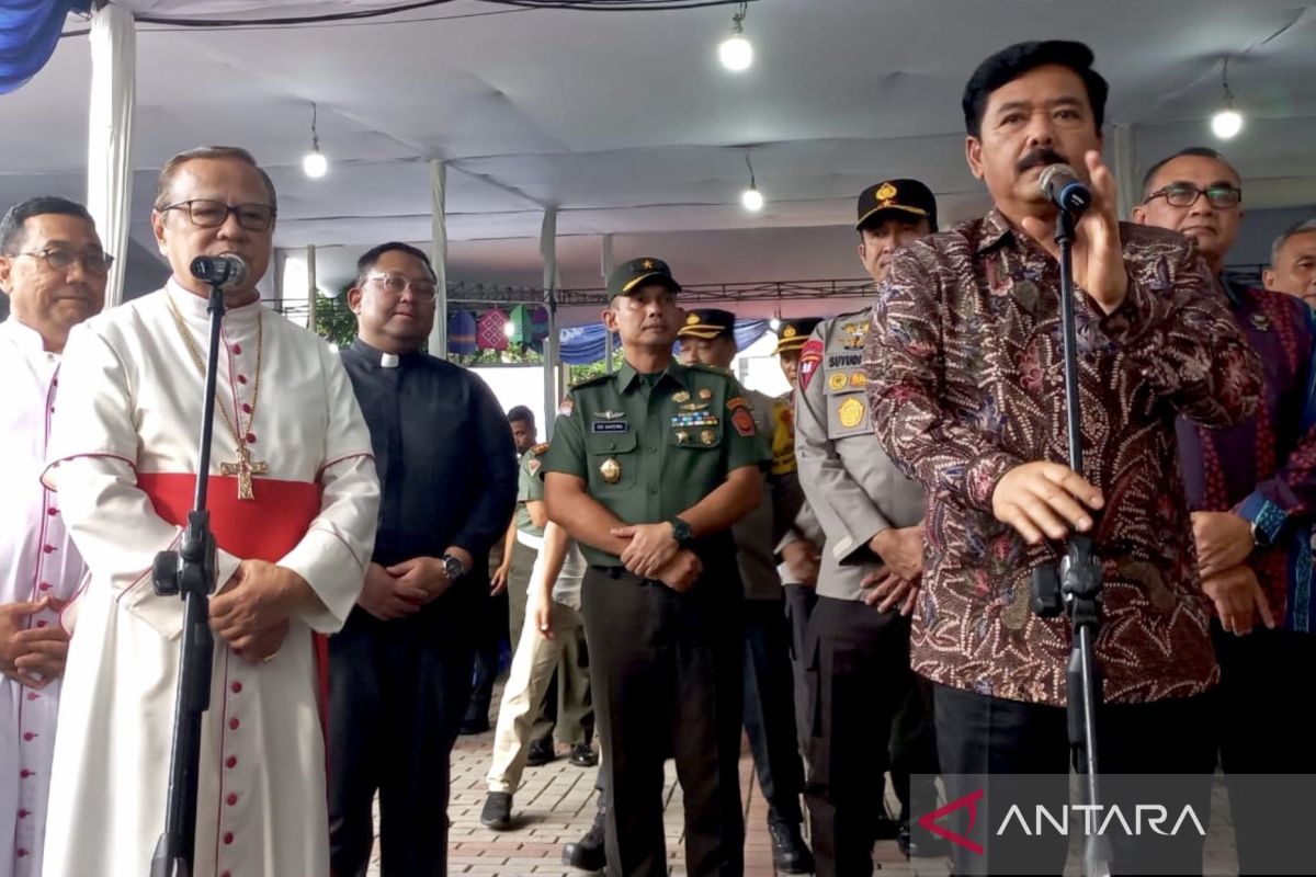 Menko Polhukam cek pengamanan Paskah 2024 di Katedral