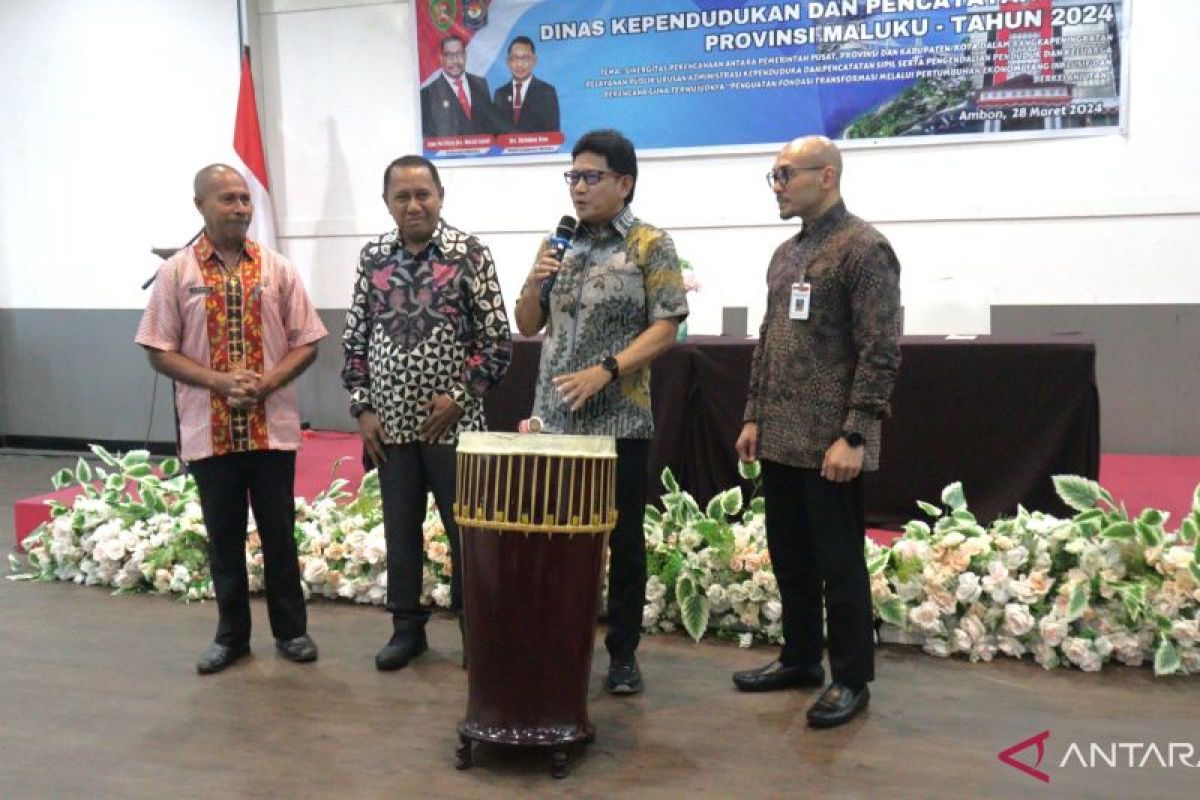 Pemprov Maluku gelar forum Disdukcapil tingkatkan pelayanan publik