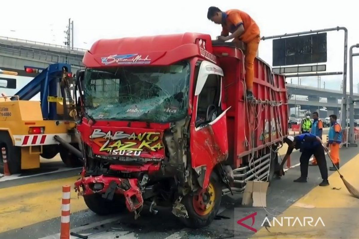 DKI kemarin, Kaesang dicalonkan gubernur hingga kecelakaan Tol Halim
