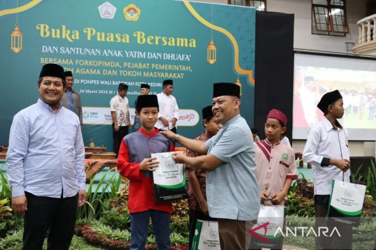 Pemkot Kediri ajak lestarikan toleransi saat bukber di Ponpes Wali Barokah