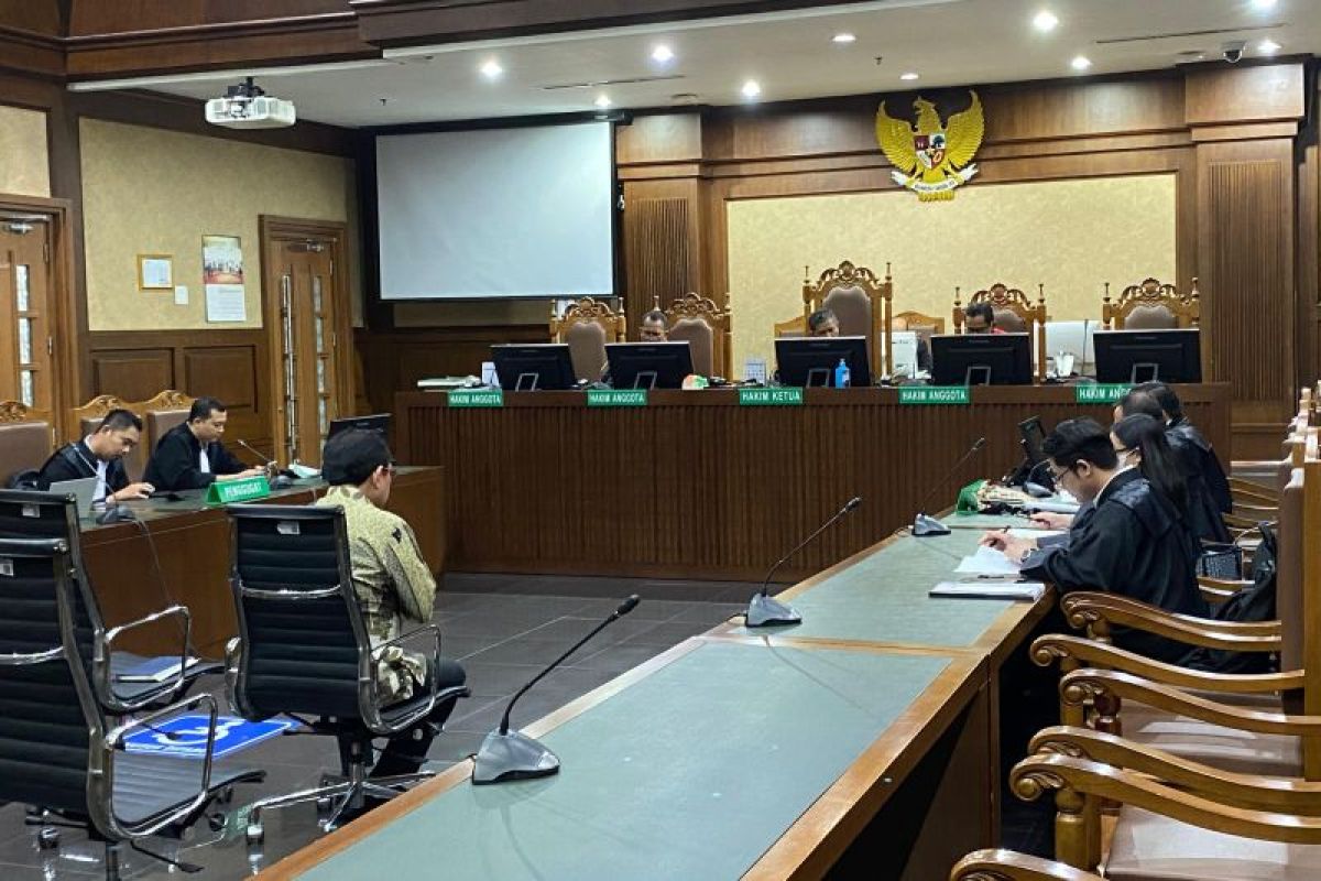 Sekretaris nonaktif MA Hasbi Hasan klaim dirinya korban, bukan penerima suap dan gratifikasi