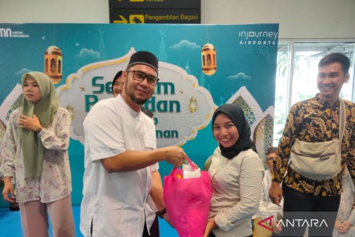 Angkasa Pura Pangkalpinang salurkan santunan ke warga membutuhkan