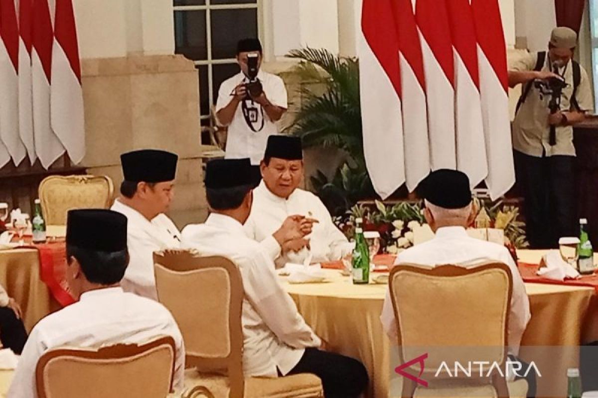 Presiden Jokowi, beber relawan, tak cawe-cawe isi menteri kabinet Prabowo-Gibran