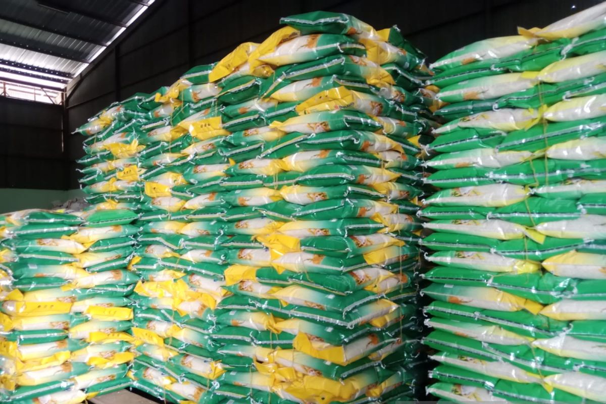 Pj Bupati dorong Bulog Belitung perluas penjualan beras SPHP