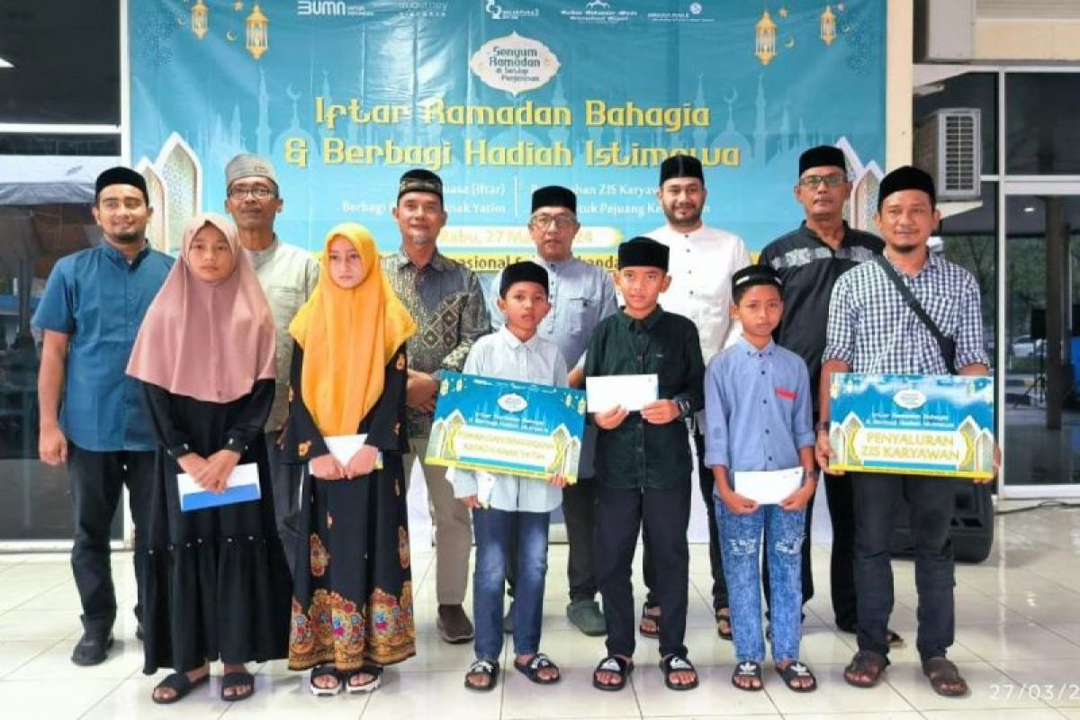 Angkasa Pura II SIM santuni 200 yatim di Aceh Besar