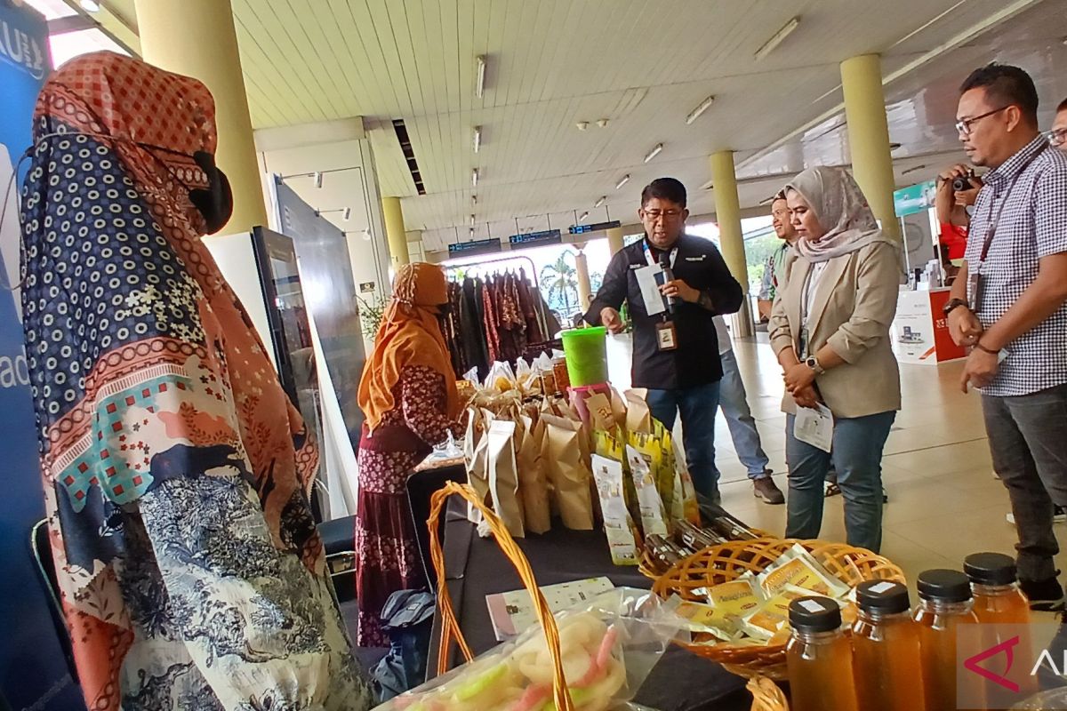 PNM Jambi bantu nasabah pamerkan produk di Bandara Sultan Thaha