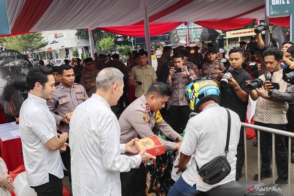 Polda Metro Jaya gelar bakti sosial Ramadhan bantu masyarakat