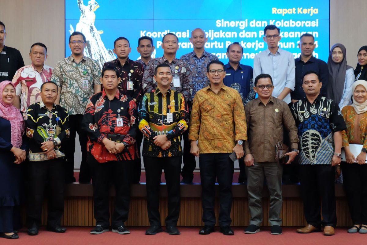 Dinas Nakertrans Riau maksimalkan program kartu prakerja jaring 1.148.000 peserta 2024