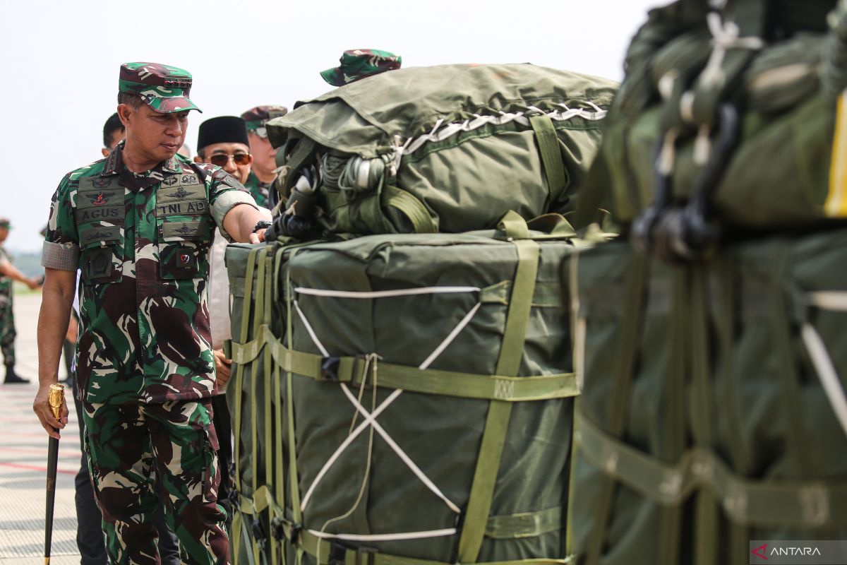 Helikopter baru TNI AU mulai misi perdana angkut bantuan untuk Gaza