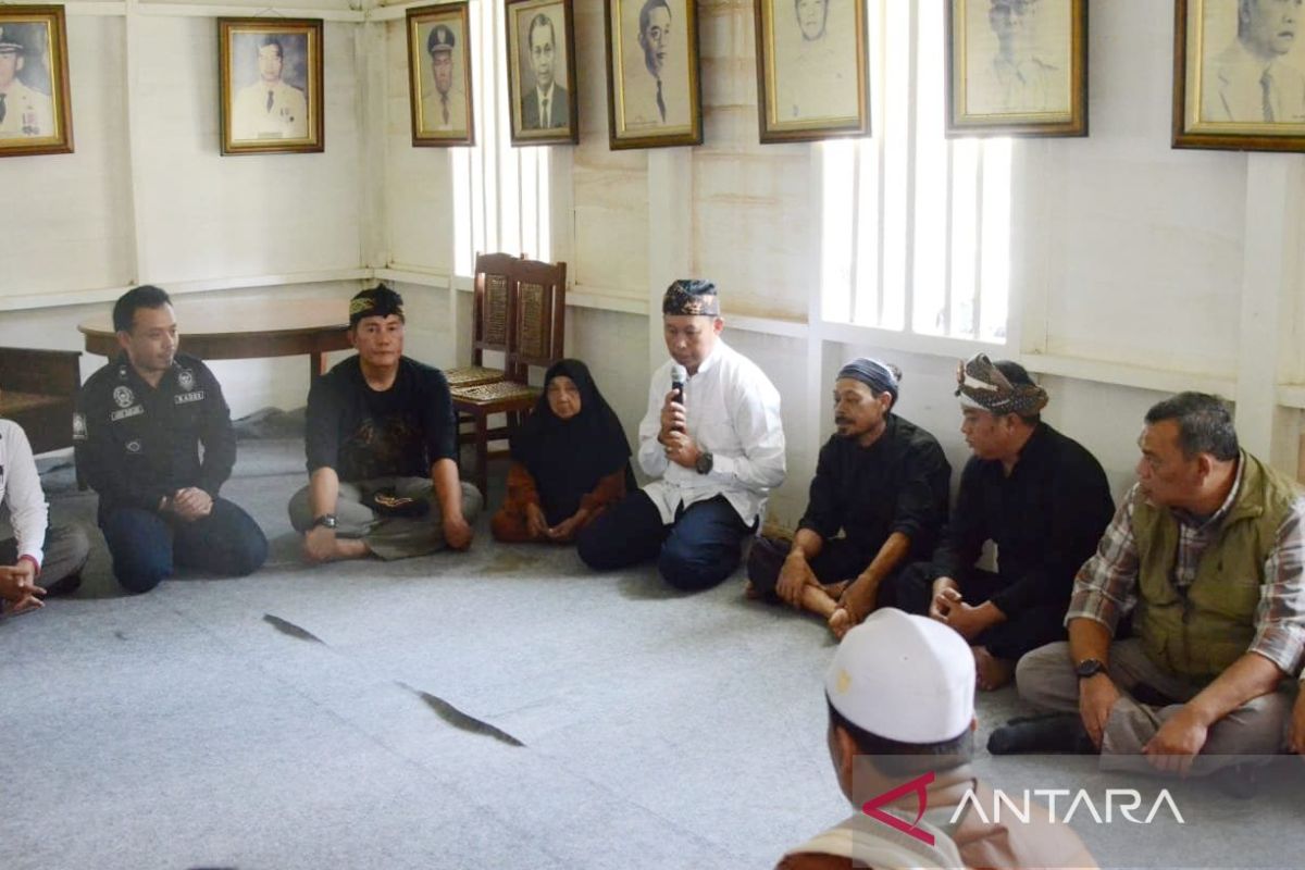 Pj Bupati Bogor tinjau kondisi kantor bupati pertama di pelosok Nanggung