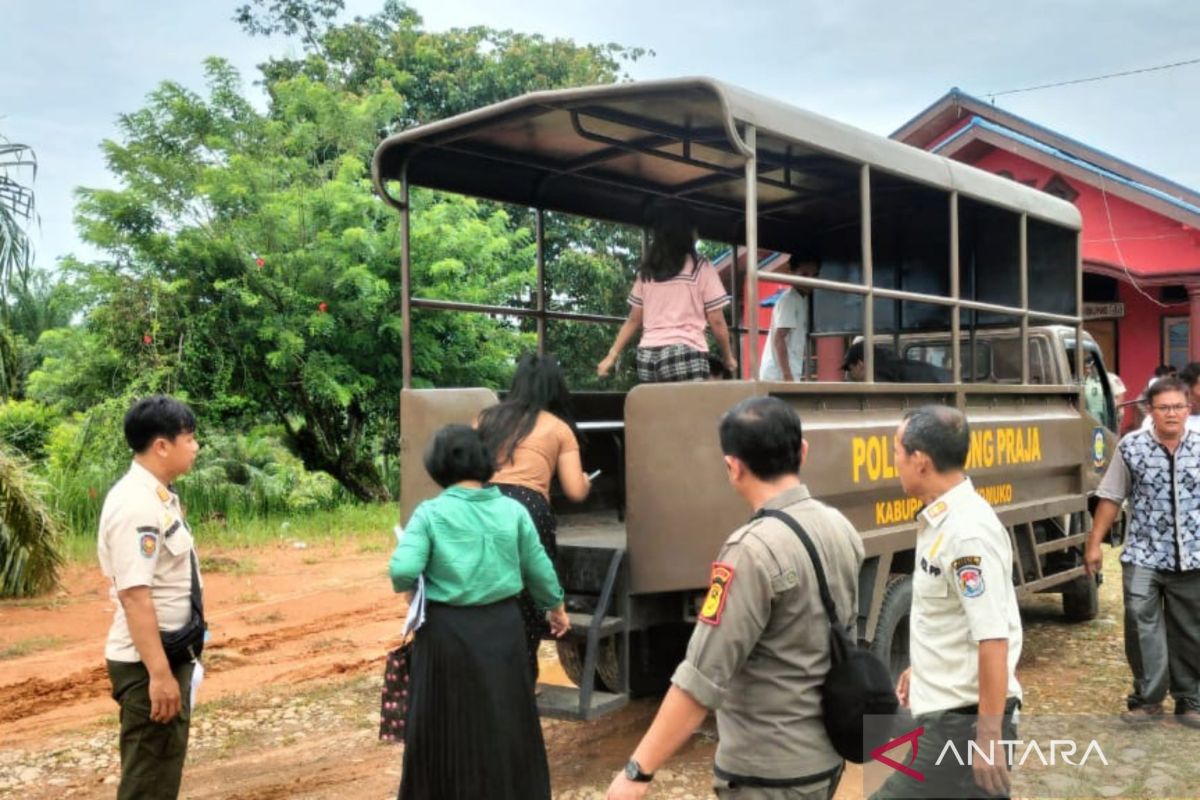 Satpol Mukomuko pantau penginapan cegah prostitusi terselubung