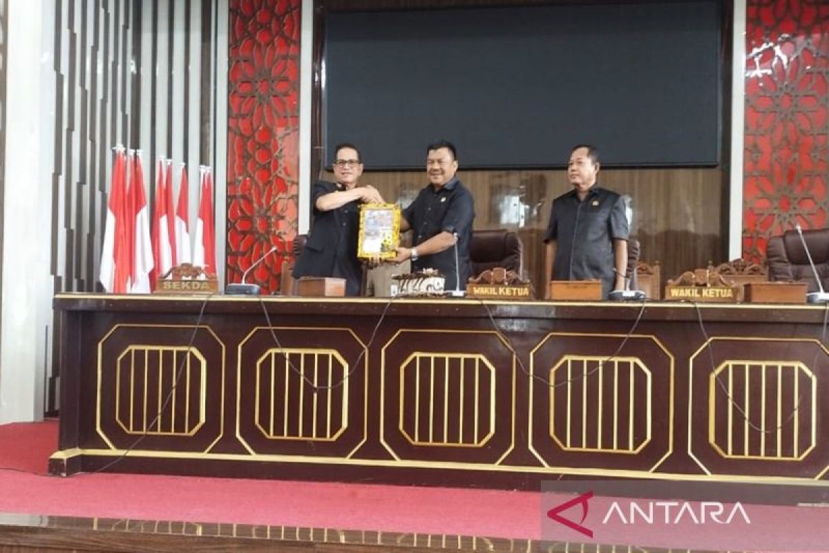 DPRD Kotabaru Paripurnakan LKPJ Bupati Tahun 2023