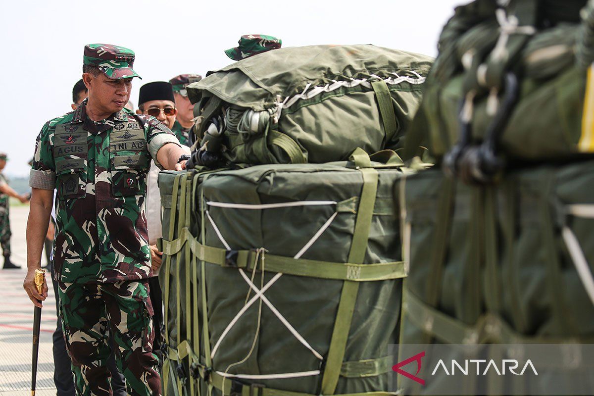 Helikopter baru TNI AU mulai misi perdana angkut bantuan untuk Gaza