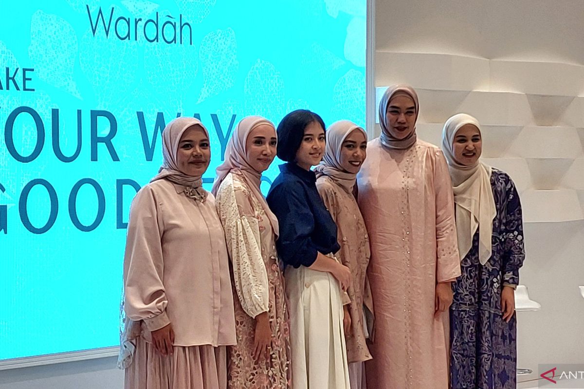 Wardah-empat desainer ramaikan "Indonesia Festival Week 2024"