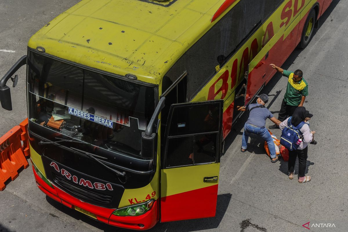 300 armada bus disiapkan untuk arus balik dari Sumatera
