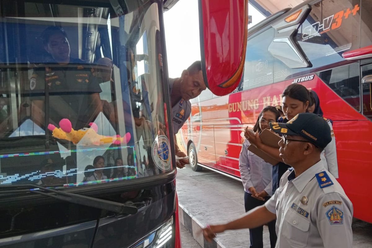 Dishub Bali minta pemudik Lebaran 2024 pilih bus berstiker resmi