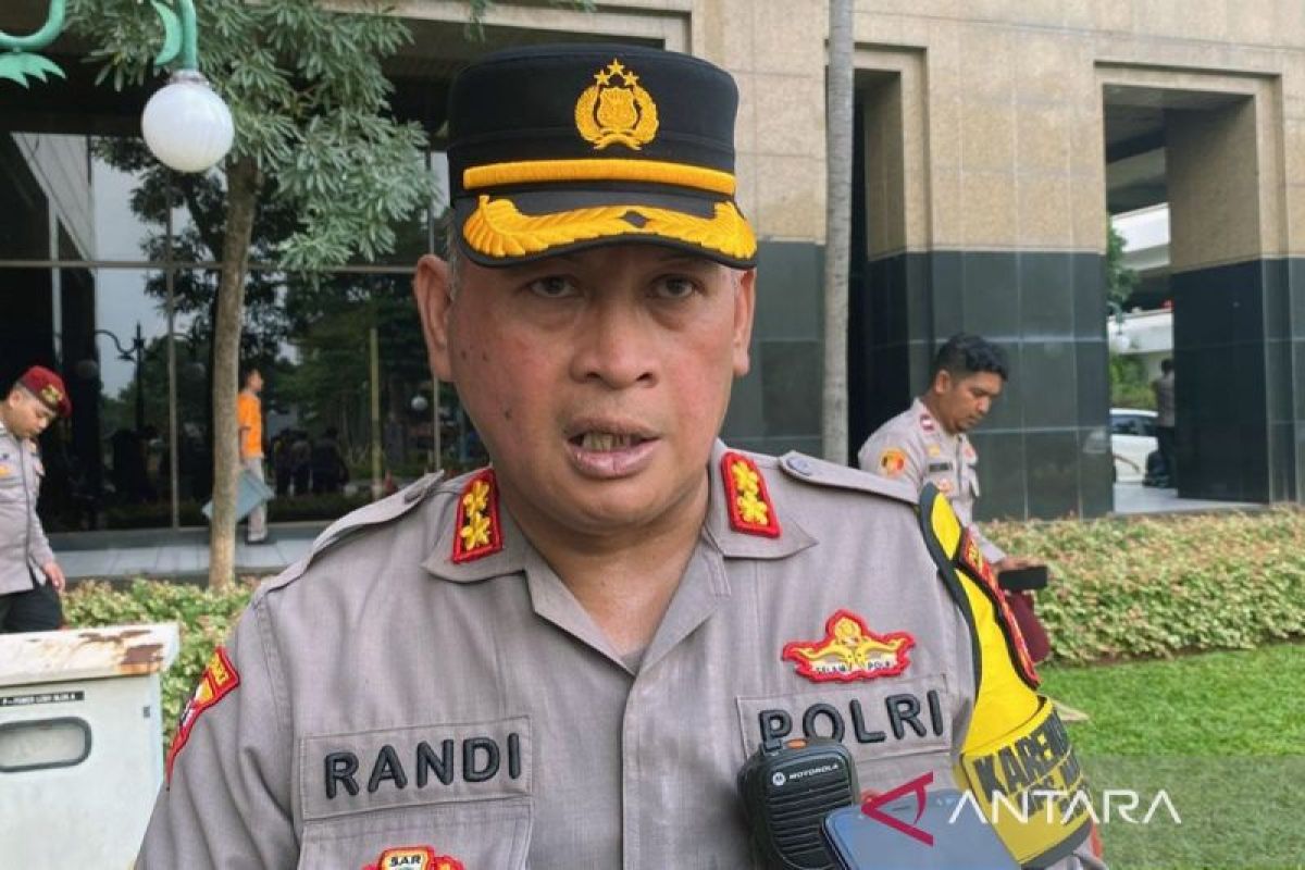 Polrestro Jakarta Barat mengamankan perayaan Paskah di 156 gereja