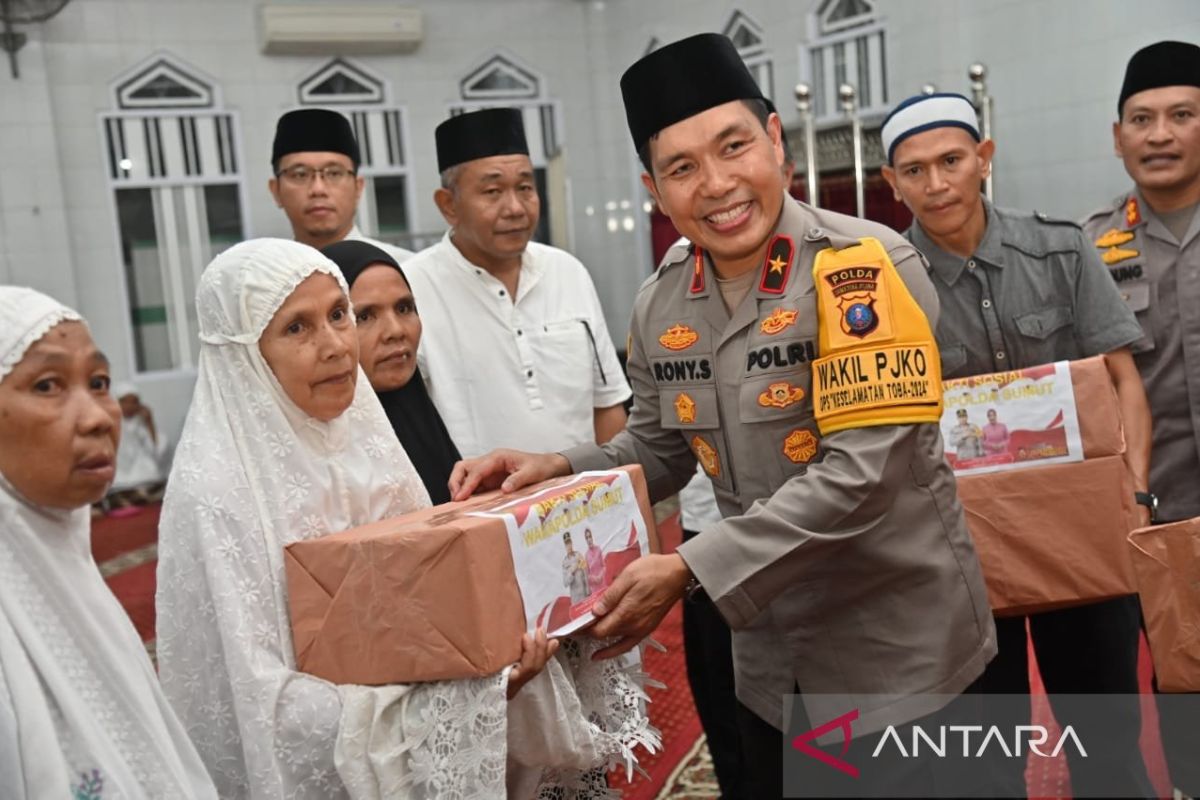 Wakapolda Sumut Brigjen Pol Rony Samtana safari Ramadhan di Padangsidimpuan