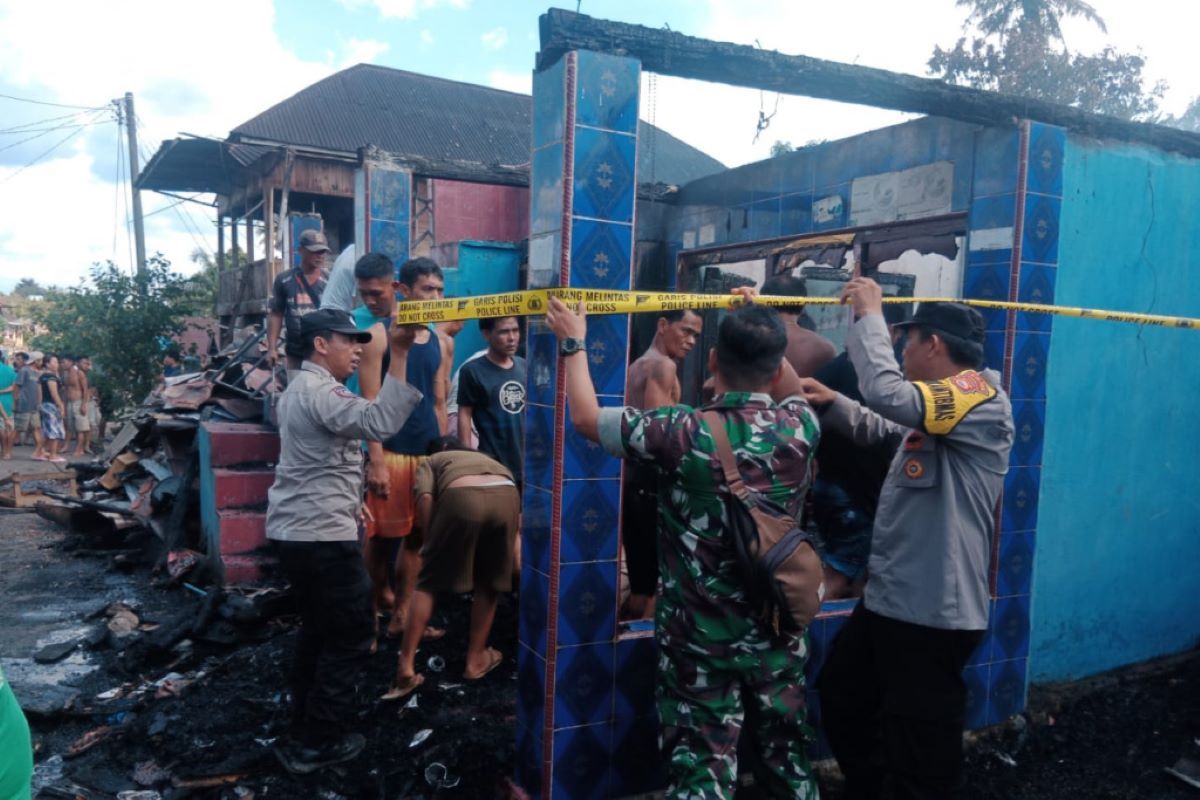 Peristiwa kebakaran hanguskan tiga rumah warga di Rejang Lebong