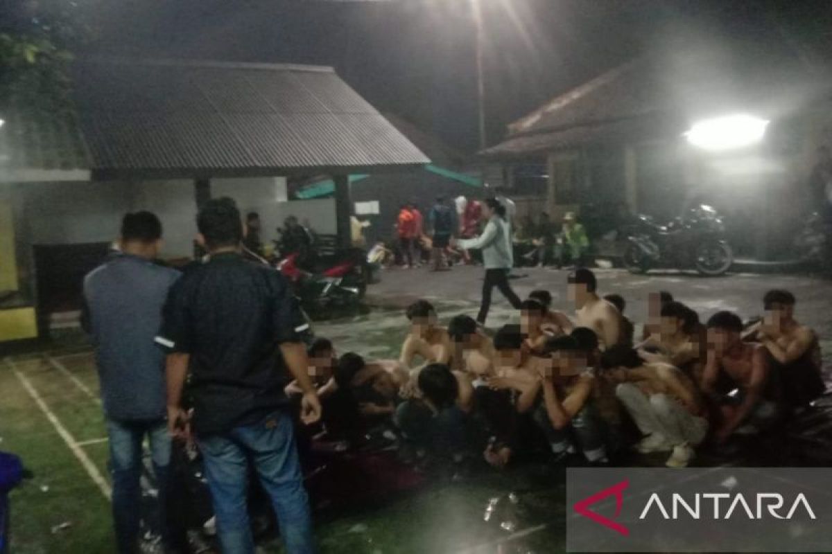 Polisi ciduk puluhan anggota geng motor di Sukabumi
