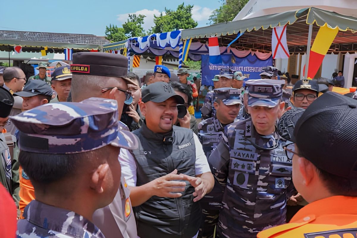 Bupati Gresik ucapkan terima kasih bantuan TNI AL bagi warga Bawean