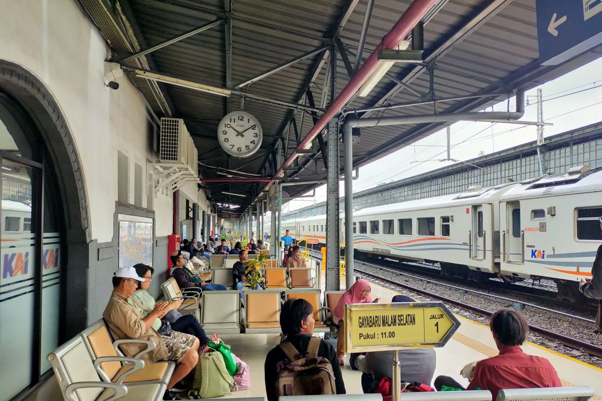 KAI Daop 1 Jakarta menyediakan 1.677 kereta api untuk angkutan mudik