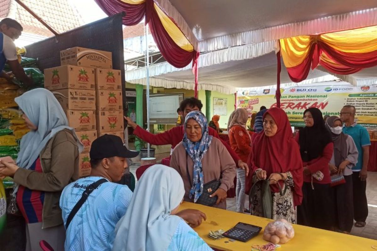 Pemkab Ponorogo dan Bulog gelar pasar murah antisipasi inflasi