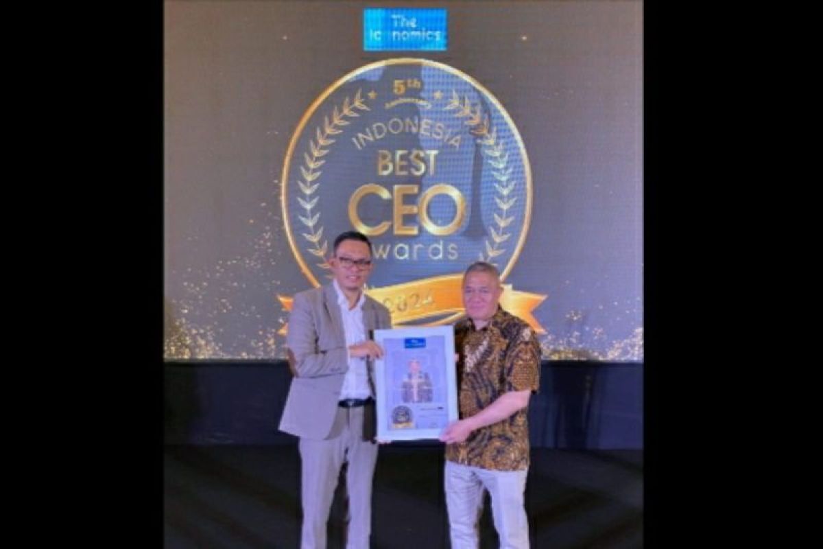 Mohamad Feriadi 5 kali berturut-turut raih "Best 50 CEO Awards"