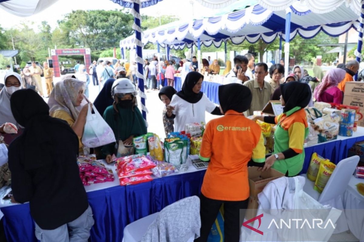 Masyarakat antusias manfaatkan pasar murah di Museum Samarinda