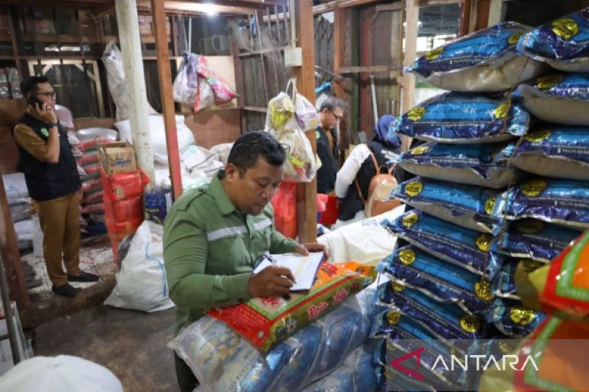 Dinas Perindustrian Kaltim awasi produk makanan  jelang Idul Fitri