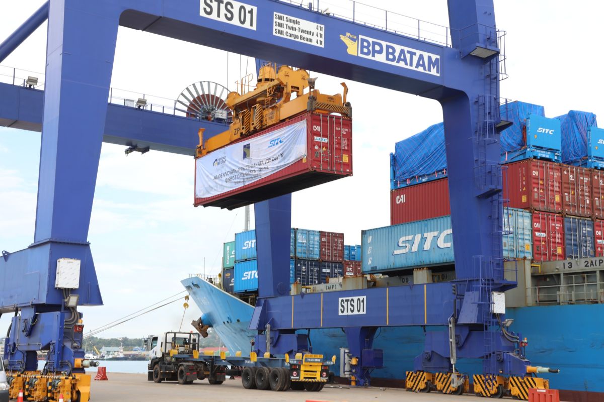 Pelayaran langsung peti kemas Batam-China memangkas biaya Rp9,5 juta