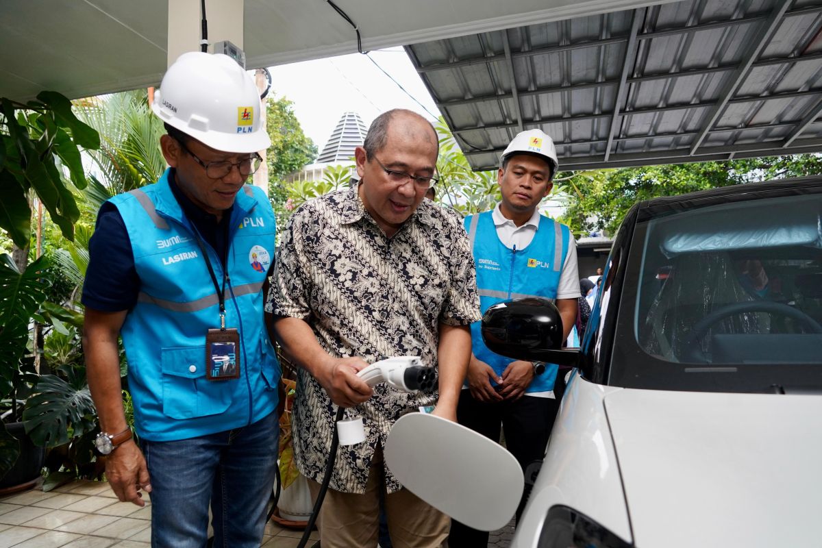300 "Home Charging" menyala serentak di Jakarta, PLN mudahkan pengguna mobil listrik