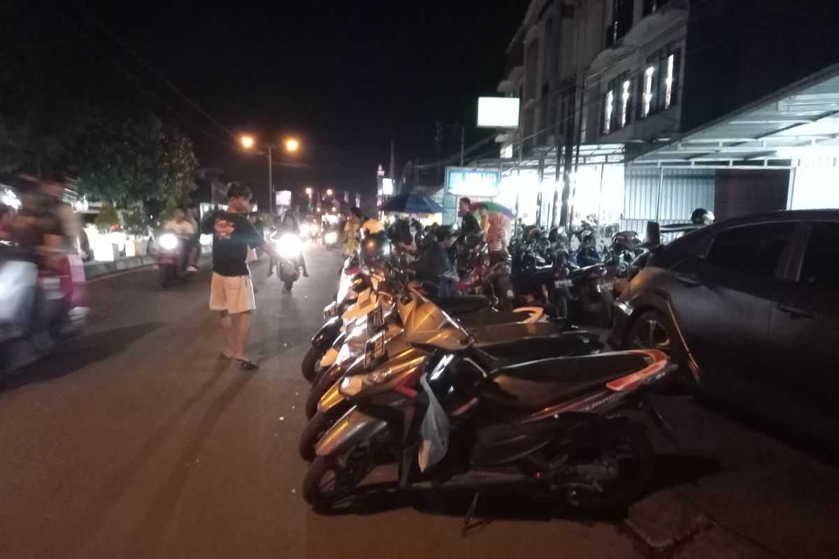 Pengawasan di pusat perbelanjaan Kota Mataram diperketat jelang Lebaran