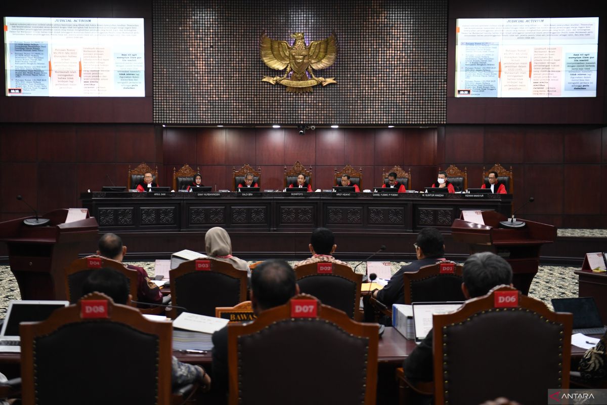 Constitutional Court summons four ministers for poll dispute hearing