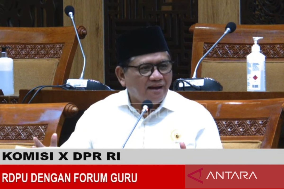 Penyebab guru honorer tak kunjung diangkat ASN, dibeber legislator