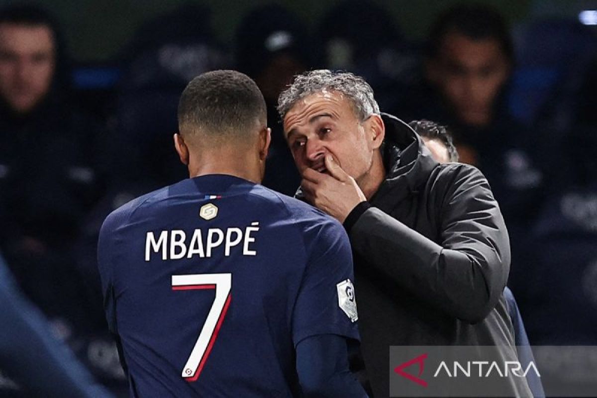 Enrique bantah rumor tak akur dengan Mbappe