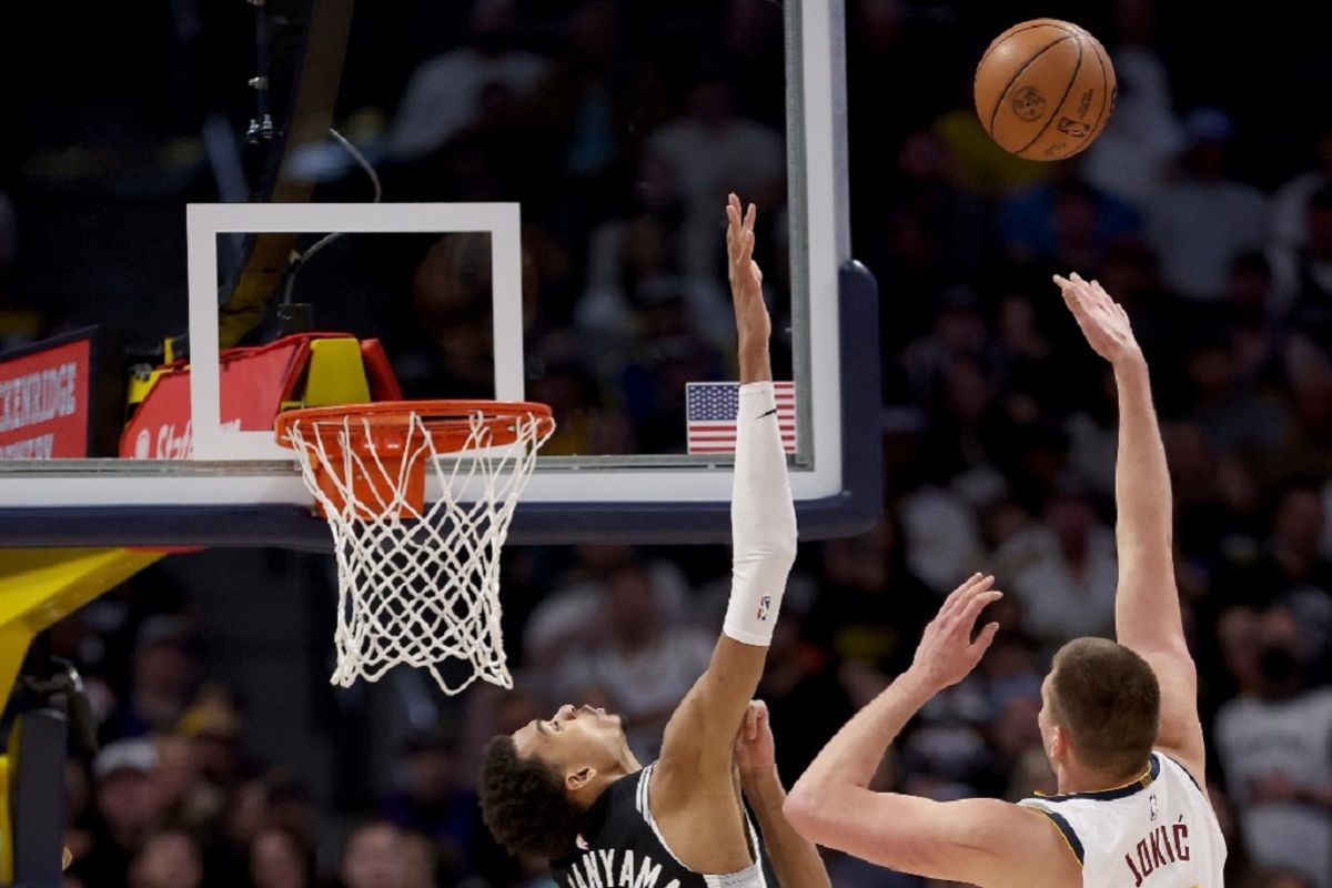Jokic 42 poin, Nuggets kalahkan Spurs untuk puncaki Wilayah Barat
