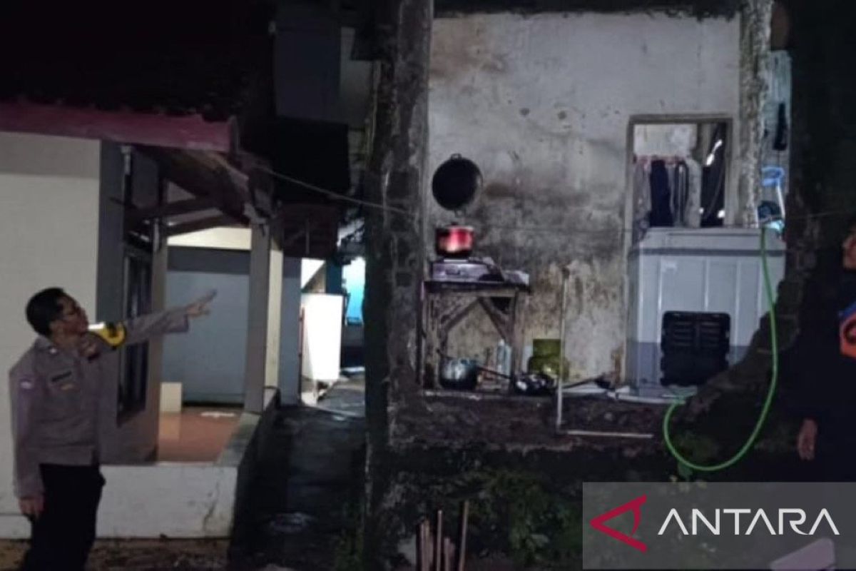 Tiga korban ledakan tabung gas di Kota Bogor dilarikan ke RS PMI