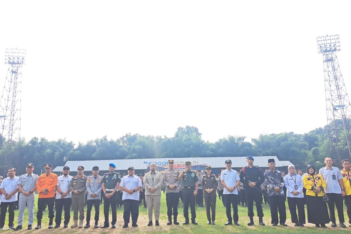 Personel gabungan TNI-Polri Kota Bogor disiagakan di objek wisata saat Lebaran