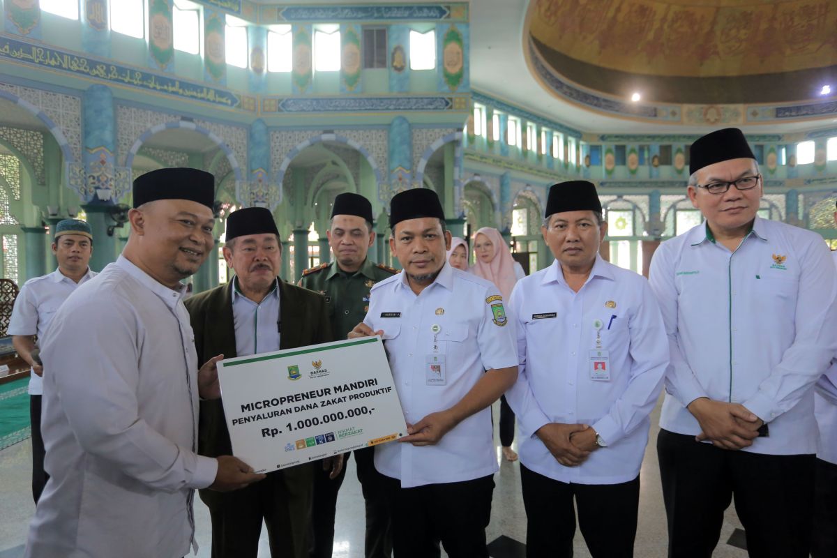 Pemkot Tangerang serahkan zakat Rp3,4 miliar ke Baznas