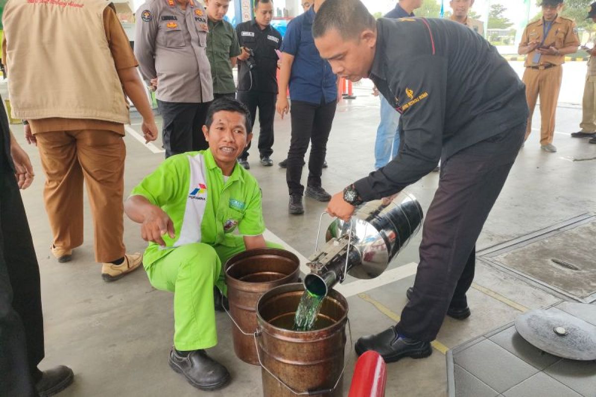 Polisi perketat pengawasan di SPBU Lampung Selatan jelang mudik Lebaran 2024
