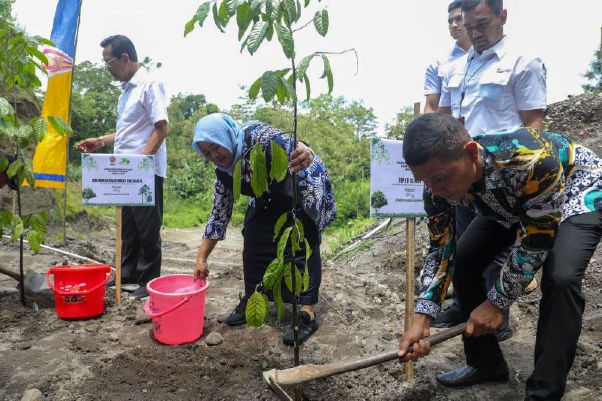 Rehabilitasi lahan lereng Merapi untuk tingkatan kondisi tata air