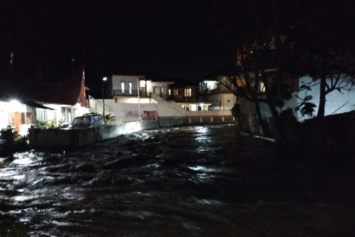 Sejumlah tempat di Bukittinggi terendam banjir