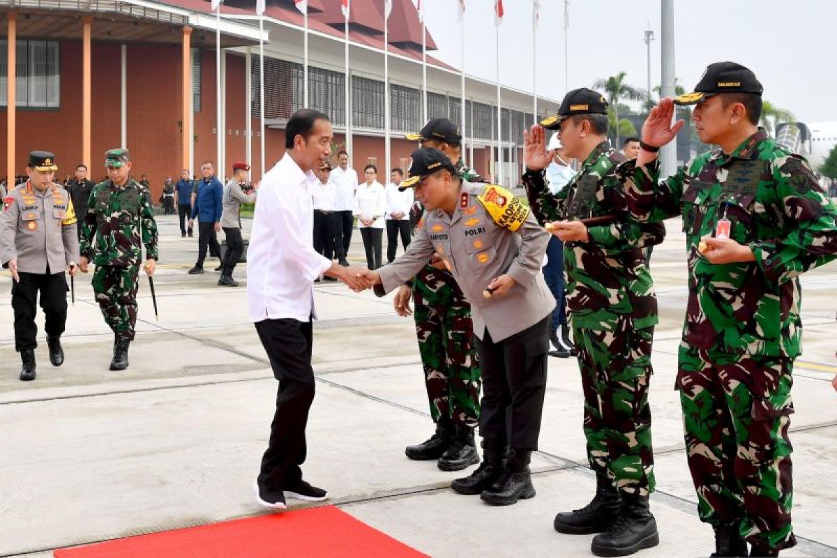 Presiden Jokowi tinjau pasar dan RSUD dalam kunjungan kerja ke Jambi